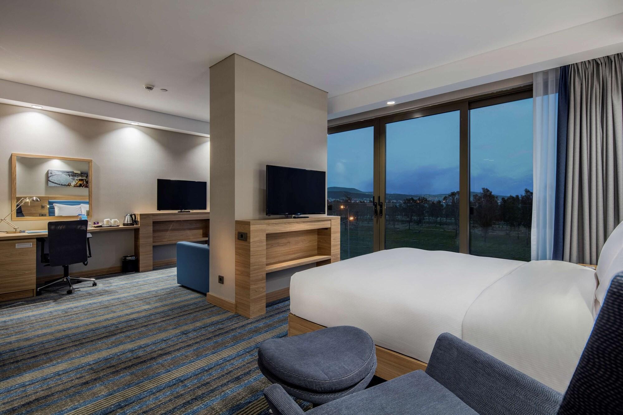 Hampton By Hilton Izmir Aliaga Hotel Ngoại thất bức ảnh
